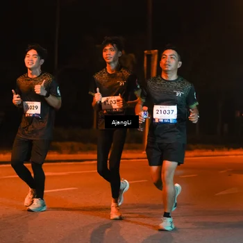 Runner Photo 8384645