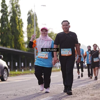 Runner Photo 8384669