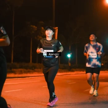 Runner Photo 8384689