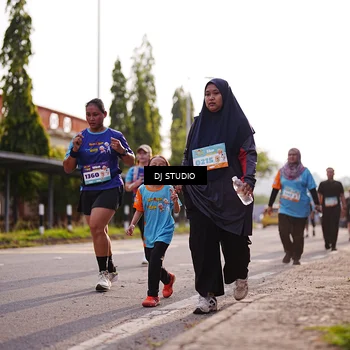 Runner Photo 8384695