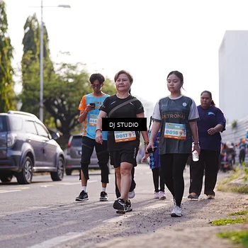 Runner Photo 8384696