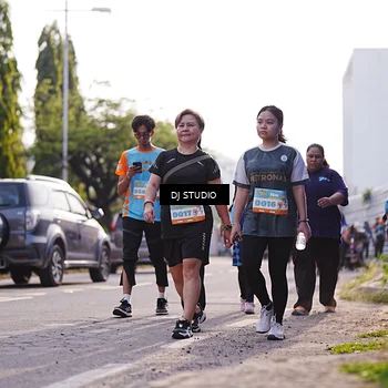 Runner Photo 8384714