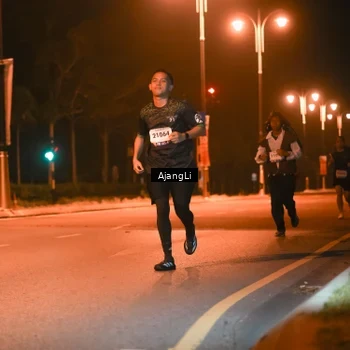 Runner Photo 8384736