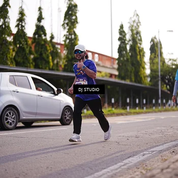 Runner Photo 8384741