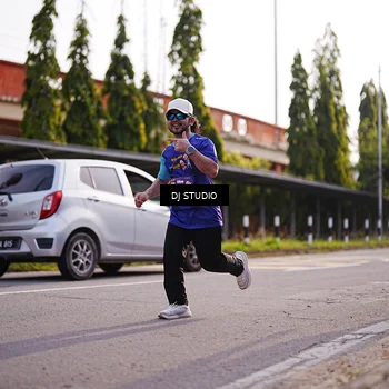 Runner Photo 8384742