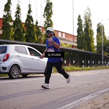 Runner Photo 8384744