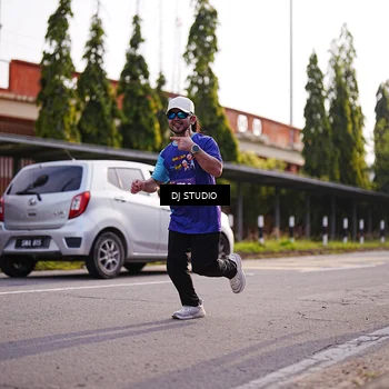 Runner Photo 8384745
