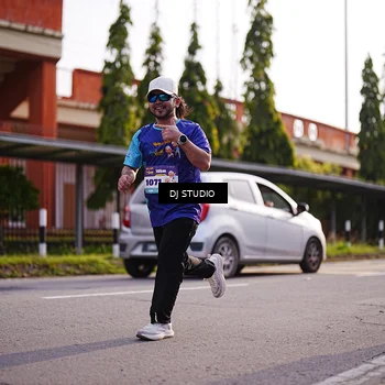 Runner Photo 8384748