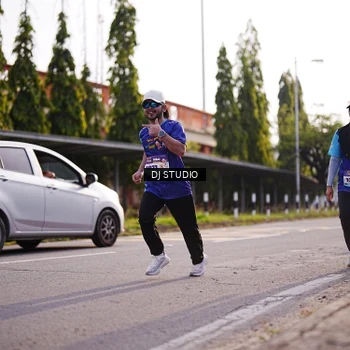 Runner Photo 8384761