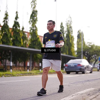 Runner Photo 8384765