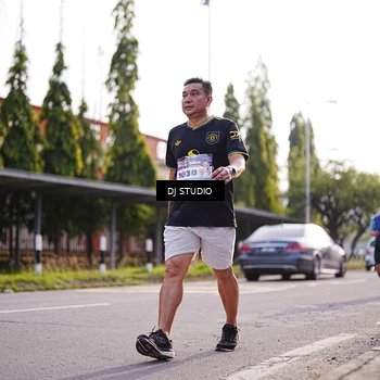 Runner Photo 8384766