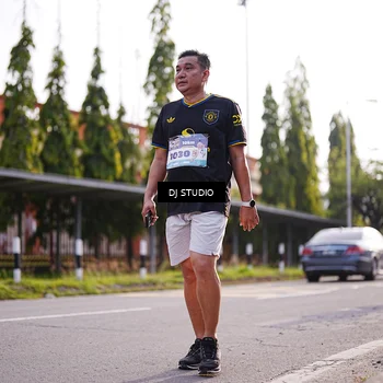 Runner Photo 8384771