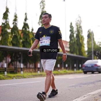Runner Photo 8384776