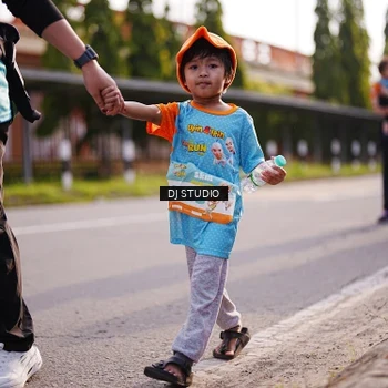 Runner Photo 8384846