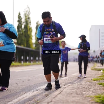 Runner Photo 8384888