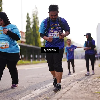 Runner Photo 8384891