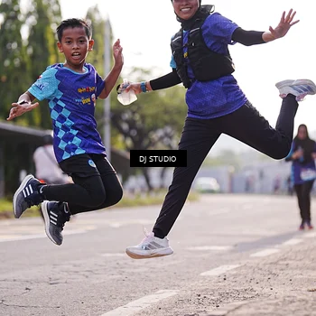 Runner Photo 8384902