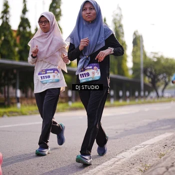 Runner Photo 8385002