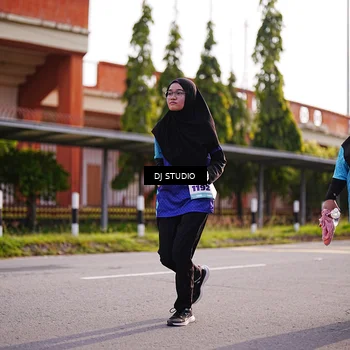 Runner Photo 8385073