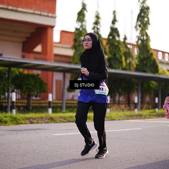 Runner Photo 8385077