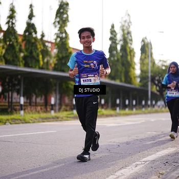 Runner Photo 8385097