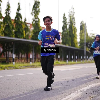 Runner Photo 8385098