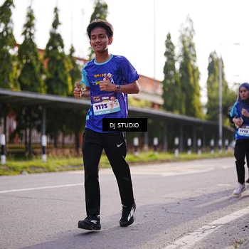Runner Photo 8385100
