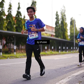 Runner Photo 8385103