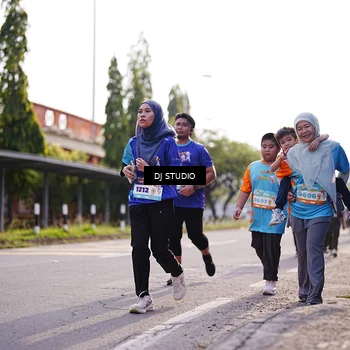 Runner Photo 8385106