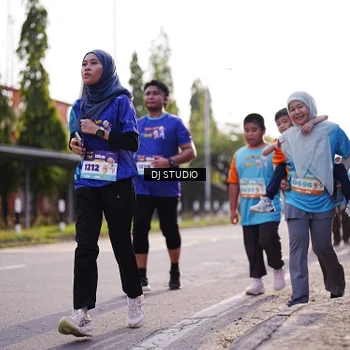 Runner Photo 8385116