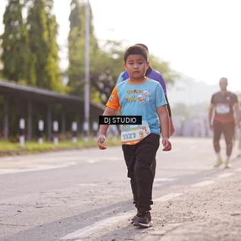 Runner Photo 8385173