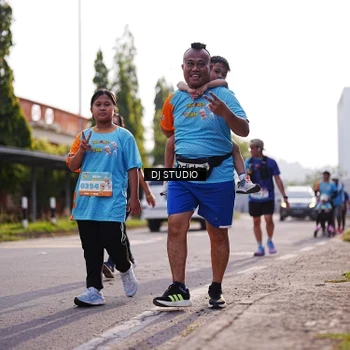 Runner Photo 8385215