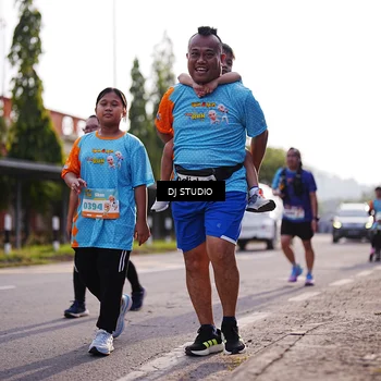 Runner Photo 8385224