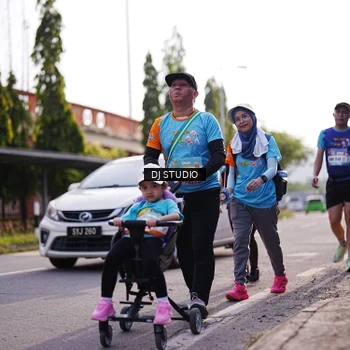 Runner Photo 8385240