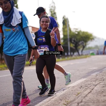 Runner Photo 8385249