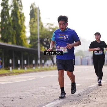Runner Photo 8385296