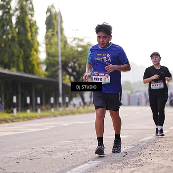 Runner Photo 8385297