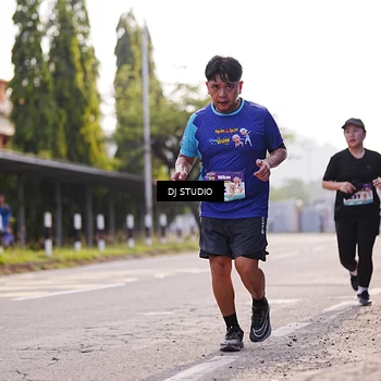 Runner Photo 8385298