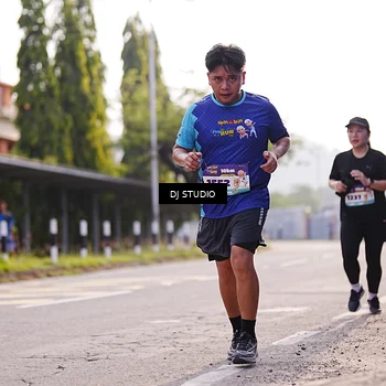 Runner Photo 8385302