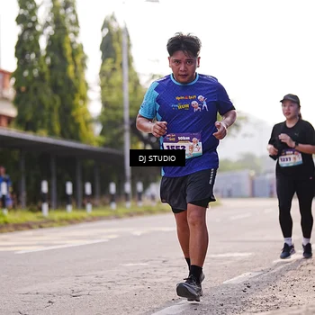 Runner Photo 8385303