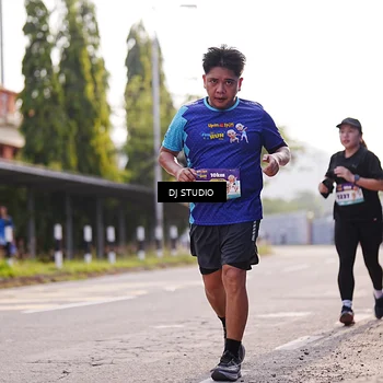 Runner Photo 8385305