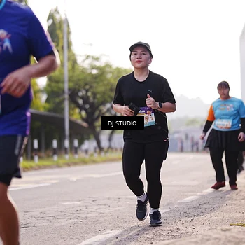 Runner Photo 8385307