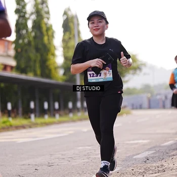 Runner Photo 8385317