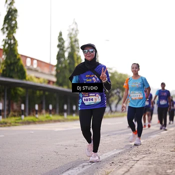 Runner Photo 8385332