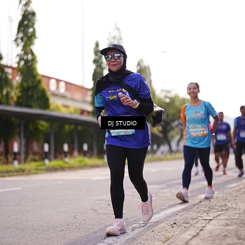 Runner Photo 8385336