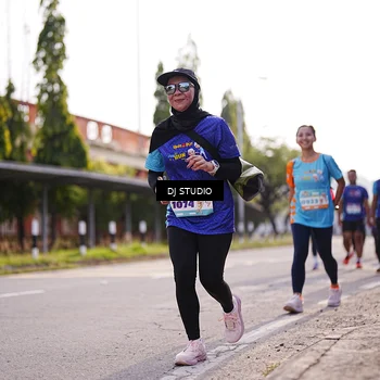 Runner Photo 8385339