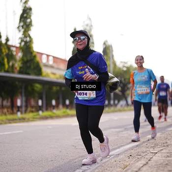 Runner Photo 8385344