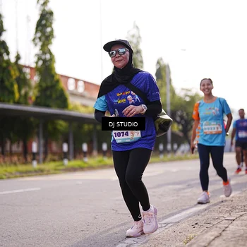 Runner Photo 8385346