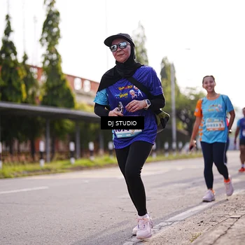 Runner Photo 8385347