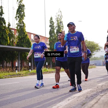 Runner Photo 8385381
